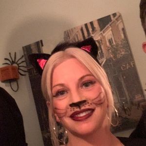 Meet your Posher, Leia